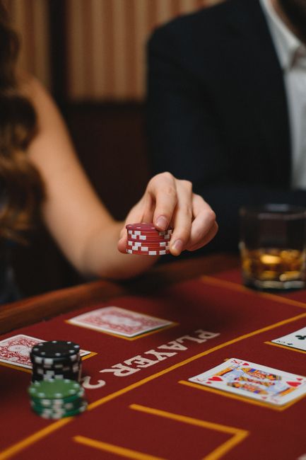 Slots, Poker and the Real Math Behind iGaming